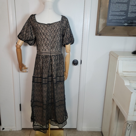 Polygram Melana Elegant Modest Lace Formal Wedding Dress Size Large - Picture 7 of 12